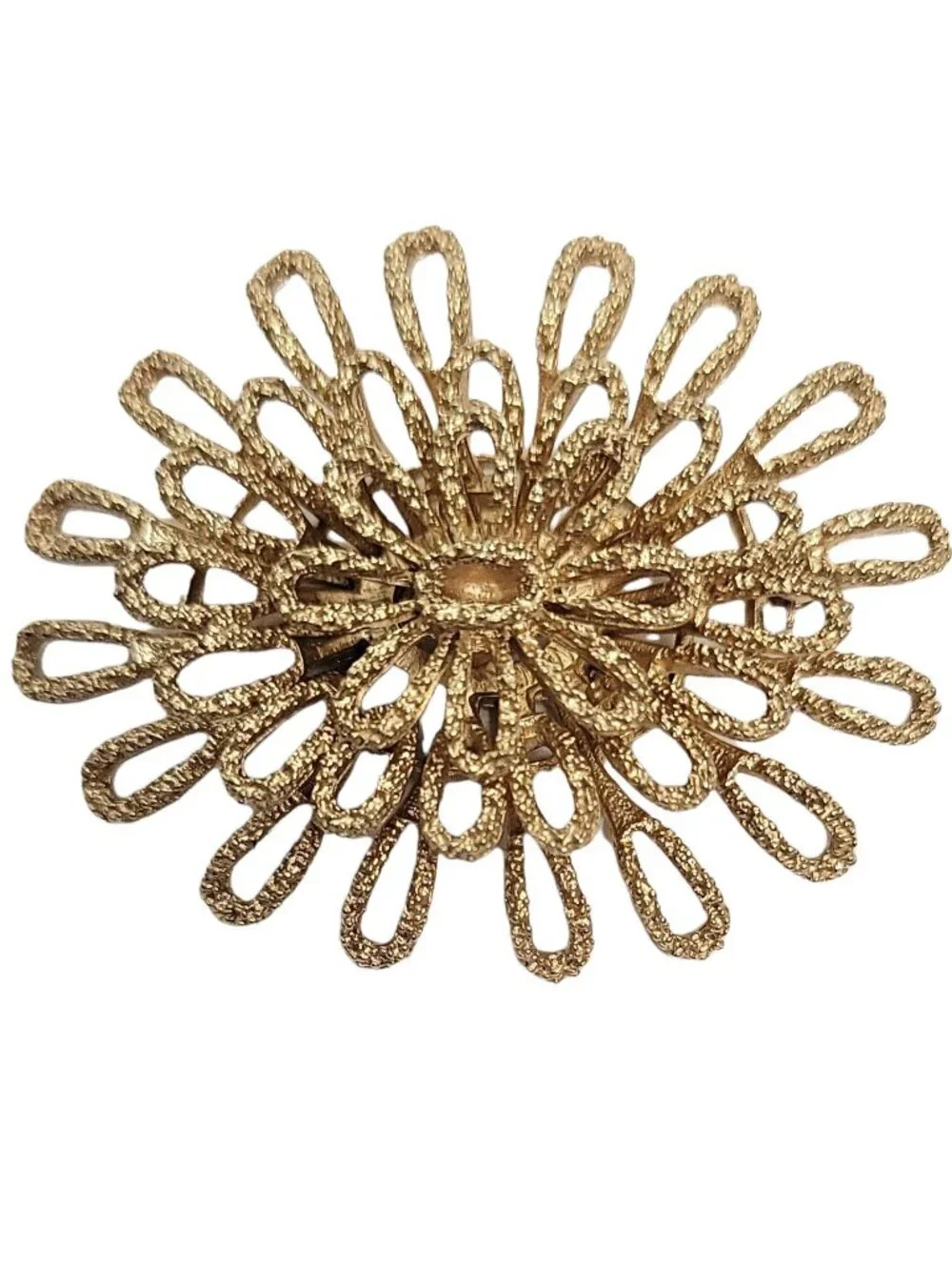 Trifari Gold-Tone Textured Layered Open Scalloped Edge Cluster Pin Brooch Signed